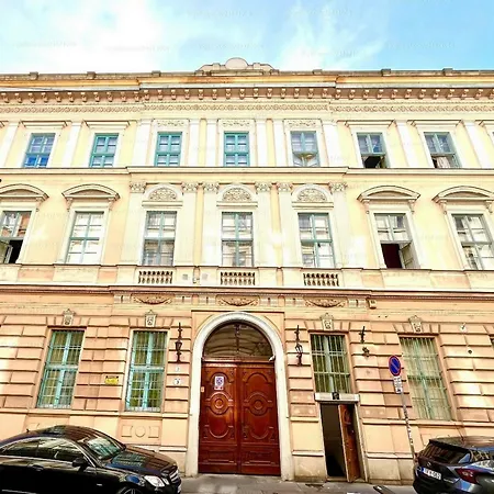 Cozy & Downtown Lägenhet